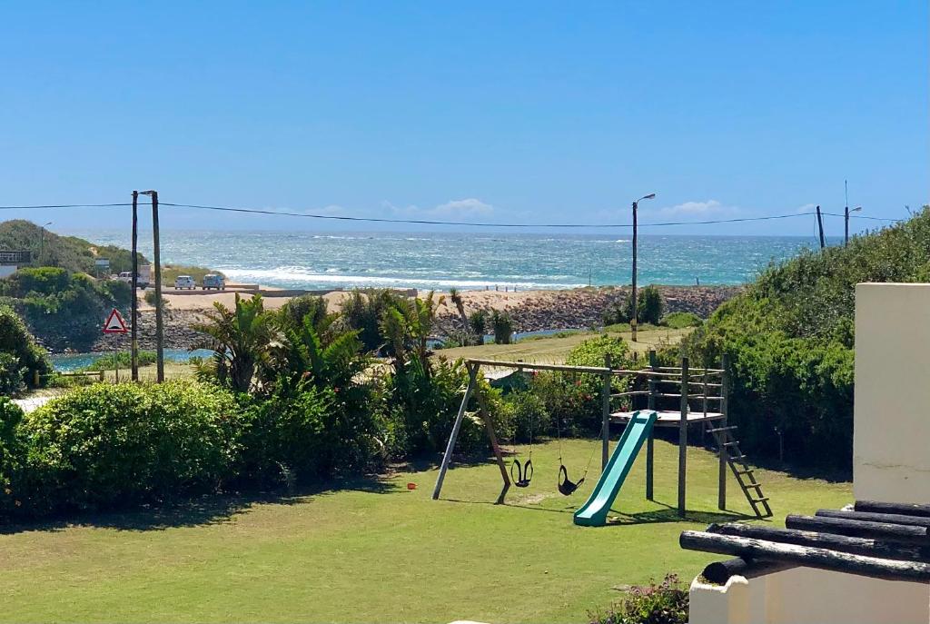 42 Settler Sands Beachfront Accommodation Sea and River View photo 1