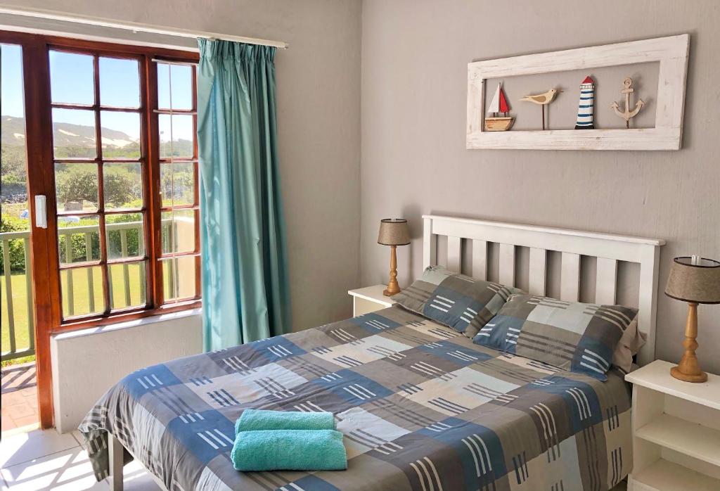 42 Settler Sands Beachfront Accommodation Sea and River View photo 2