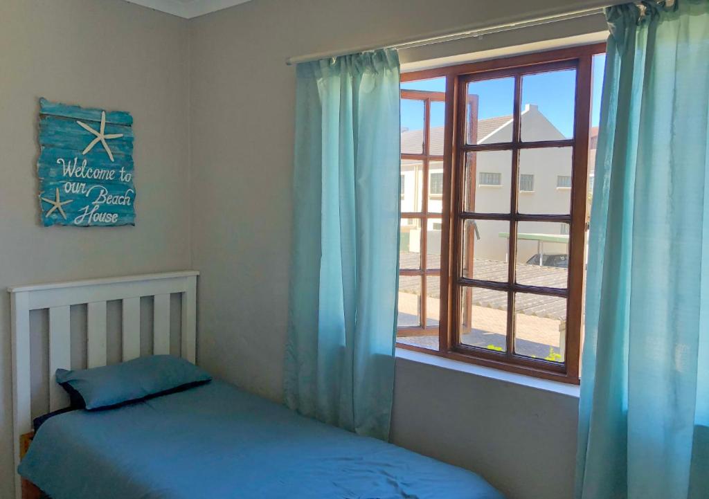 42 Settler Sands Beachfront Accommodation Sea and River View photo 3