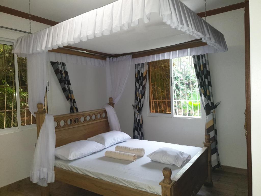 Karibuni palace mtwapa photo 1