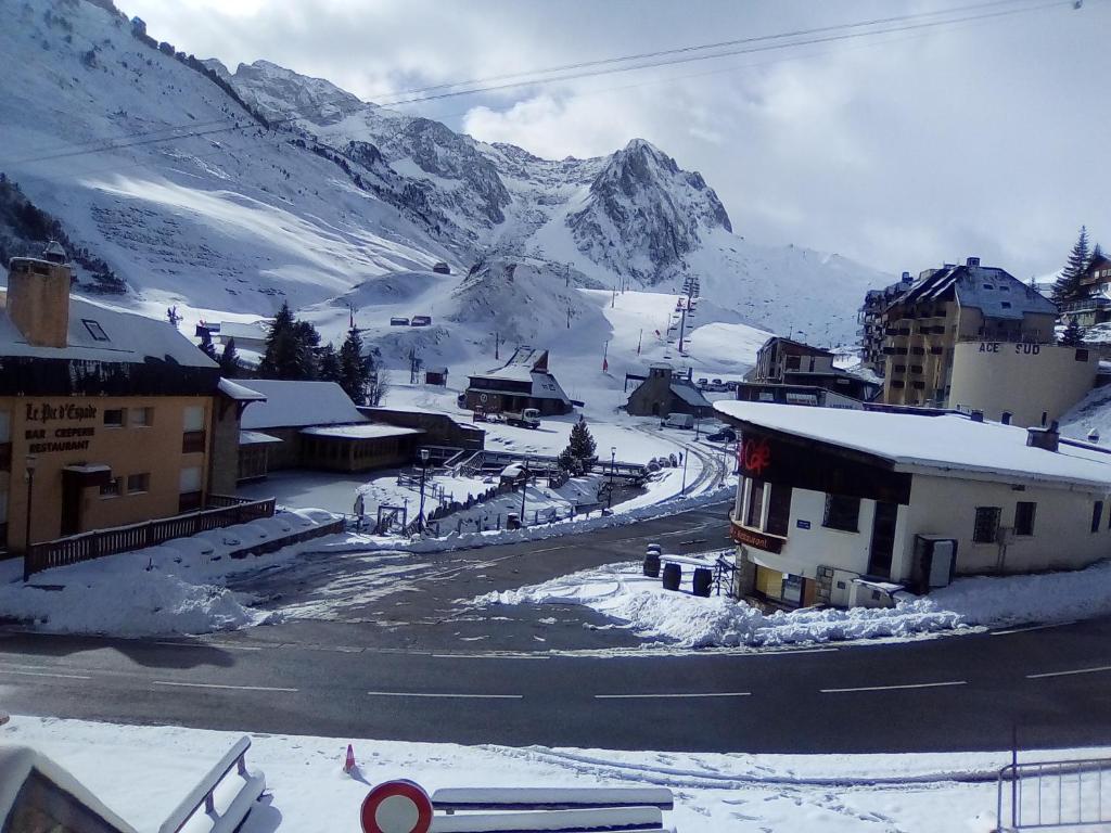 Solyneou 3 le chamoix Appartement au pied du pic du midi 8pers photo 2