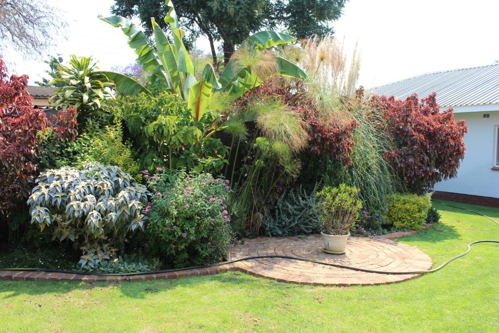 Sarum Lodge photo 1