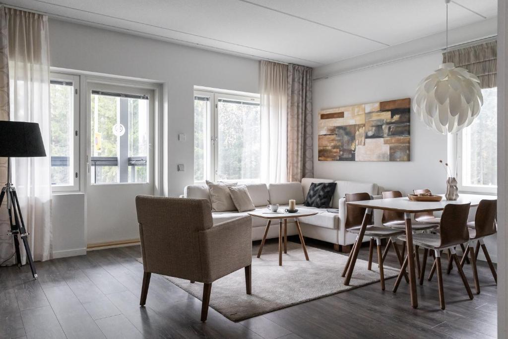 Апартаменты (Улучшенные апартаменты с 2 спальнями, балконом и сауной), Hotel Vuokatti Apartments
