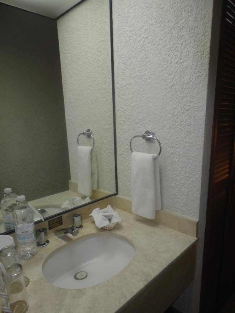 Best Western Posada Del Rio - Tap to explore photos