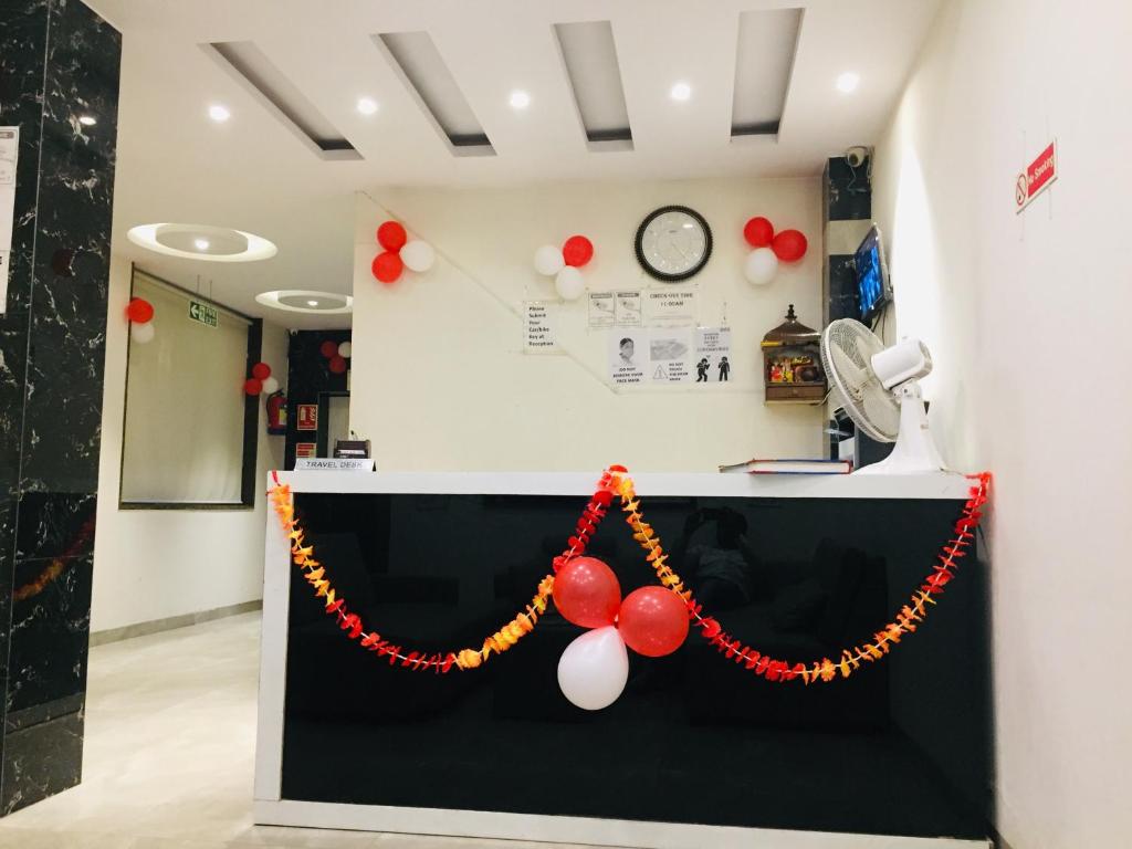 Двухместный (Номер Делюкс), Hotel Aerocity Golden At Delhi Airport