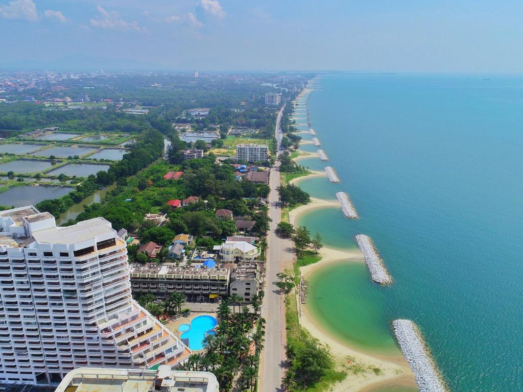 PMY Beach Resort photo 1
