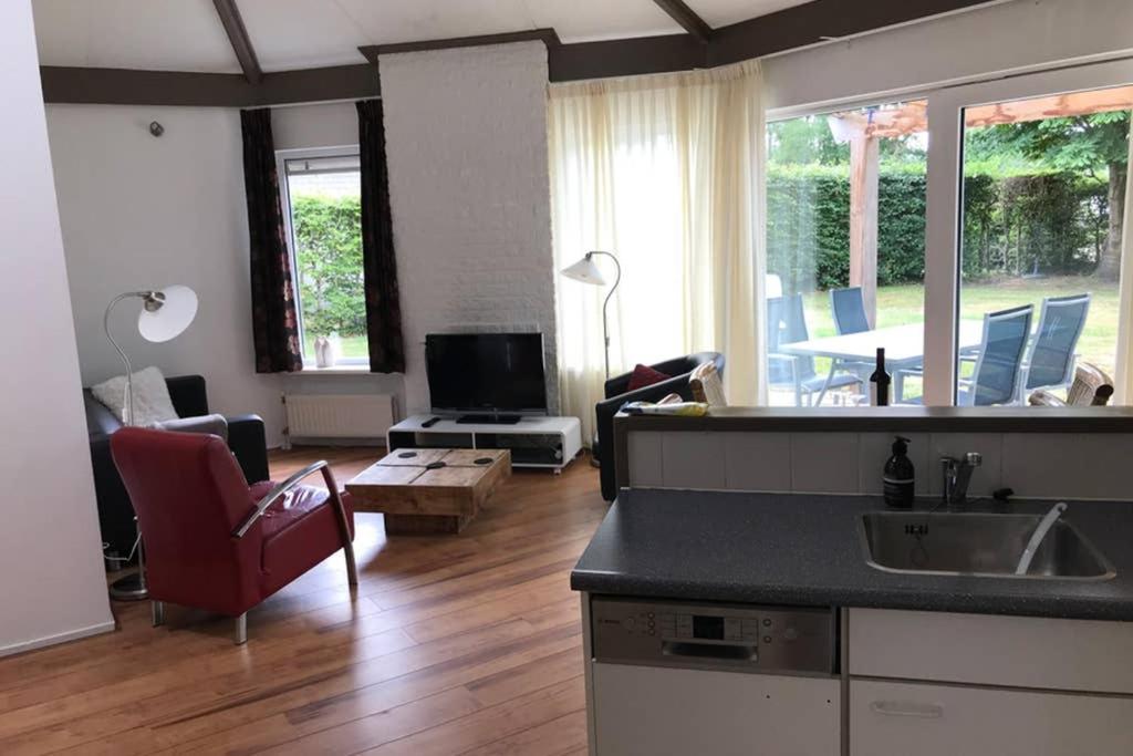 Rustig gelegen bungalow in mooi Havelte (Drenthe) photo 1