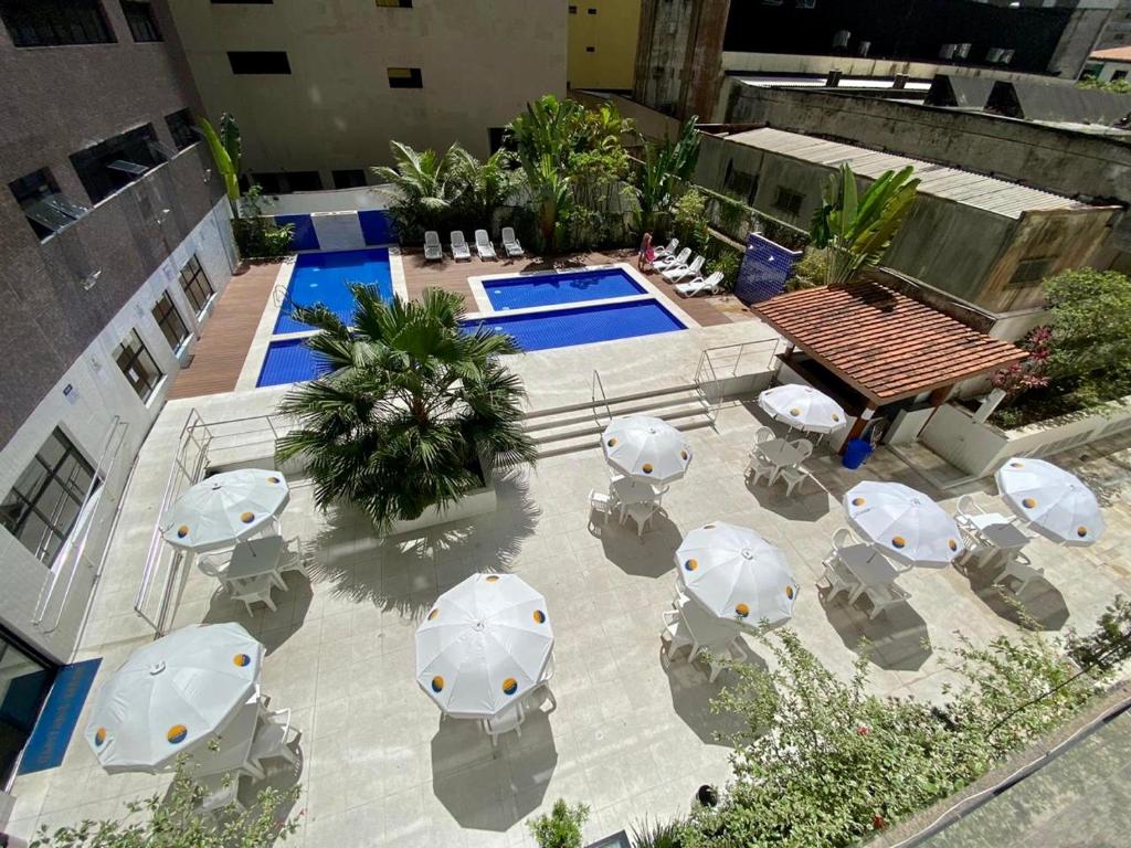 Apto com piscinas, sacada Gourmet, 2 gar, 50 mts da praia photo 3