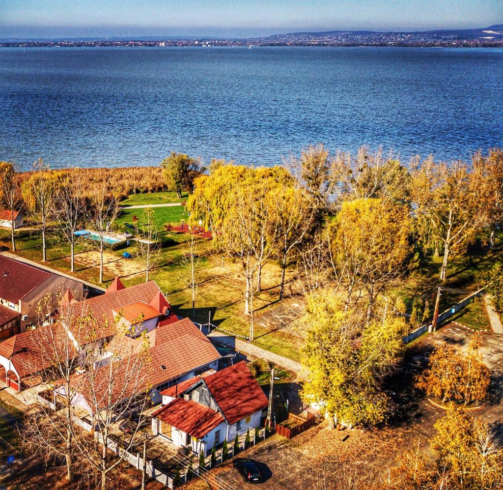 Villa Friends - családoknak és baráti társaságoknak photo 4