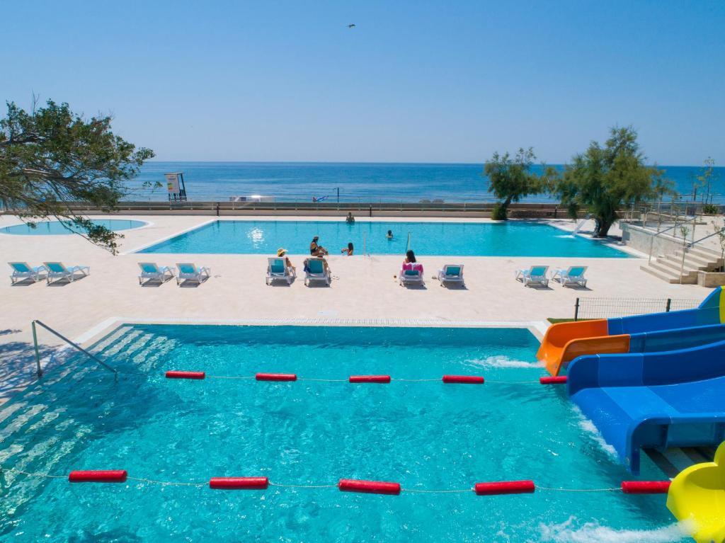 PEARL BEACH RESORT - Hills & Villas photo 4