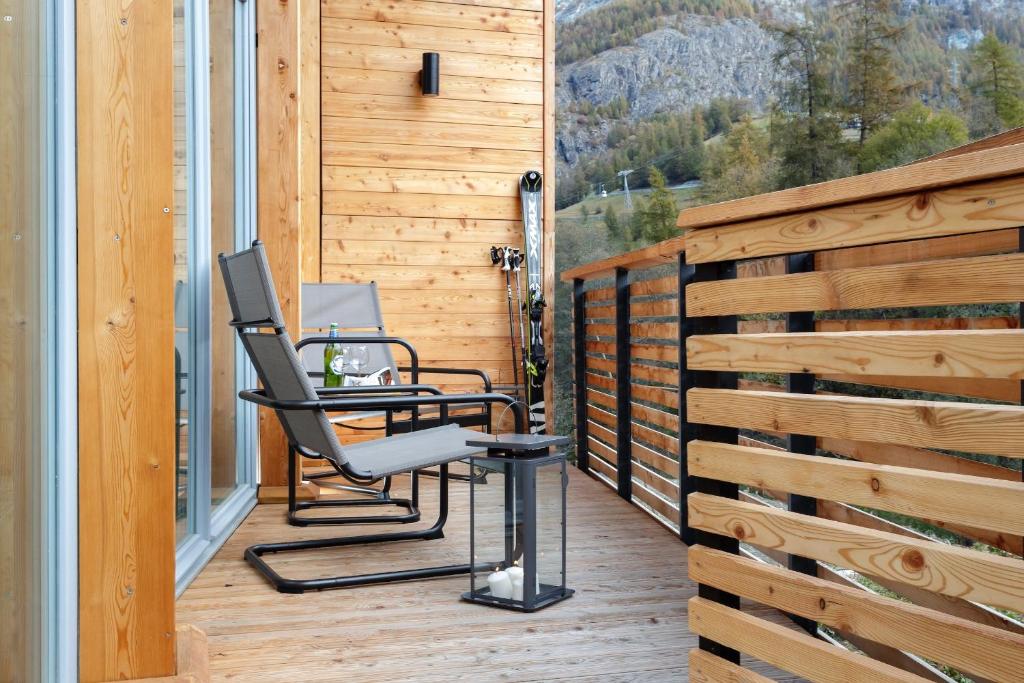 HelloChalet - Chalet Northern Lights - Family Ski Chalet with garden walking distance lift photo 2