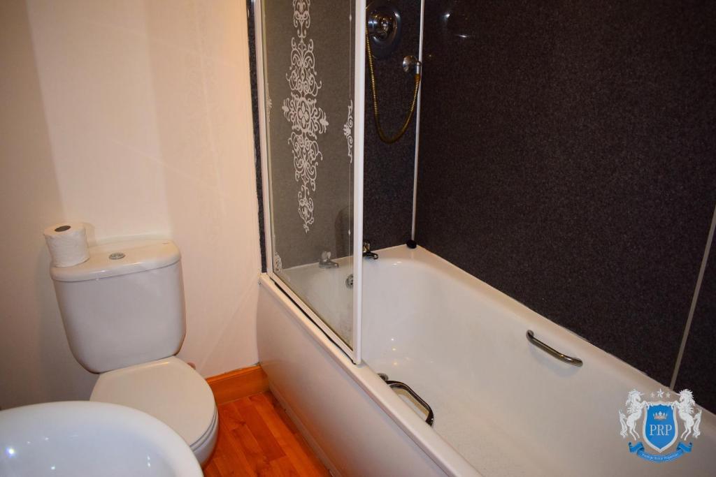 Luxury 2 Bed Serviced Apartment photo 4