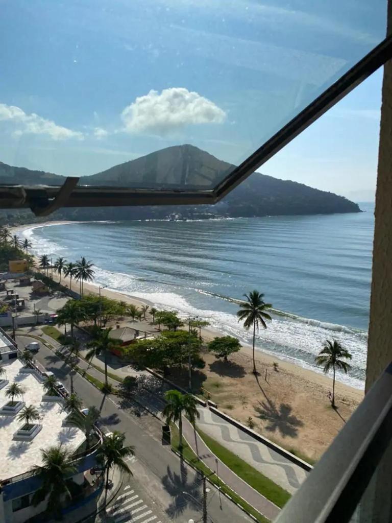 APTO DE FRENTE PARA O MAR - CARAGUATATUBA.