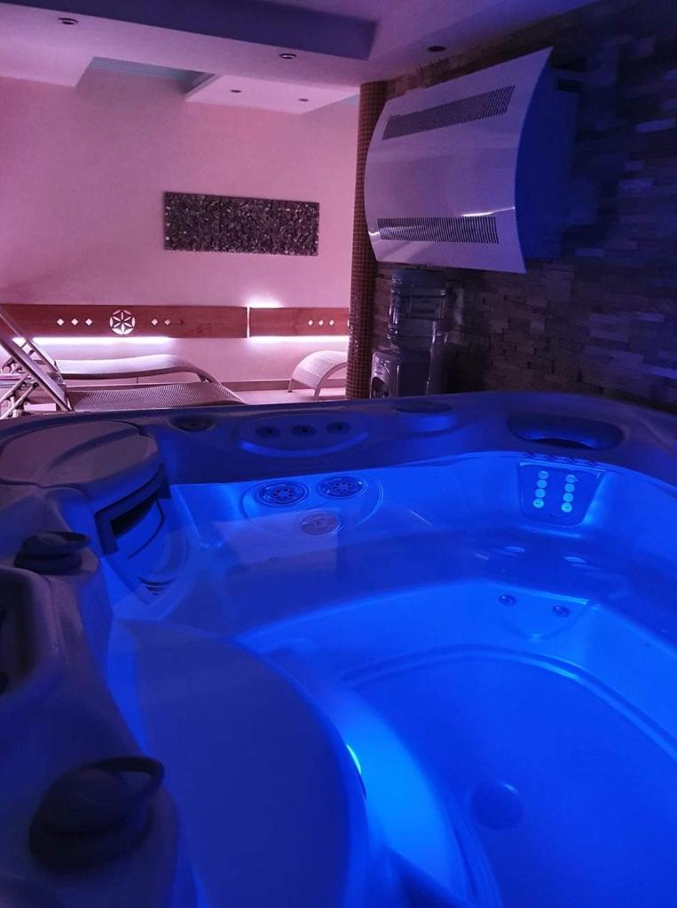 Hotel Carlina photo 2