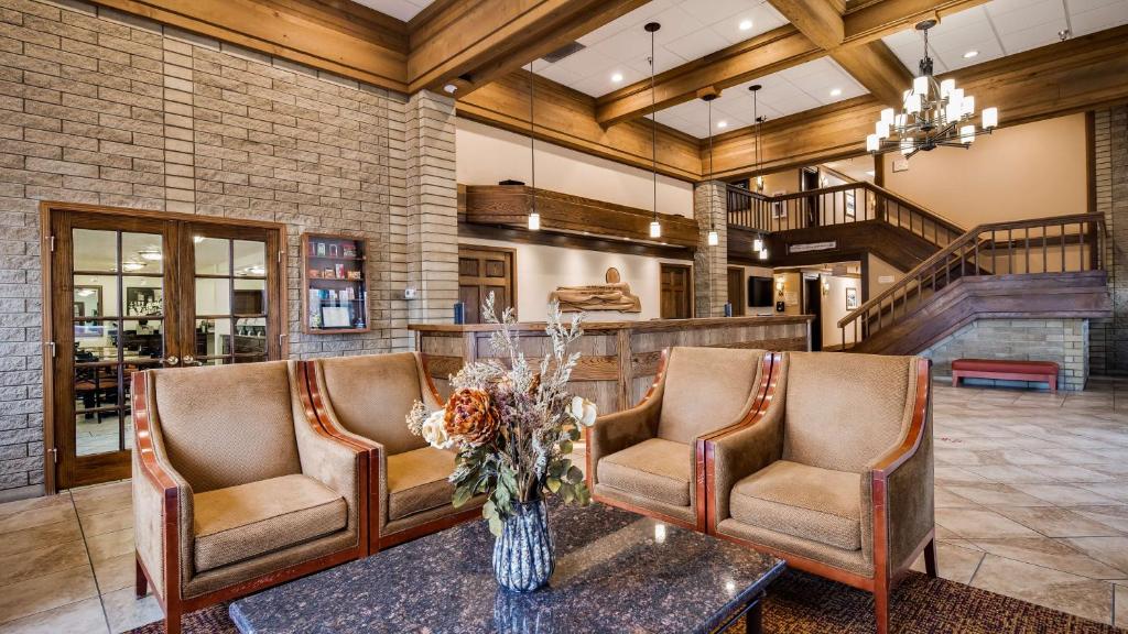 Best Western Plus Ahtanum Inn photo 2