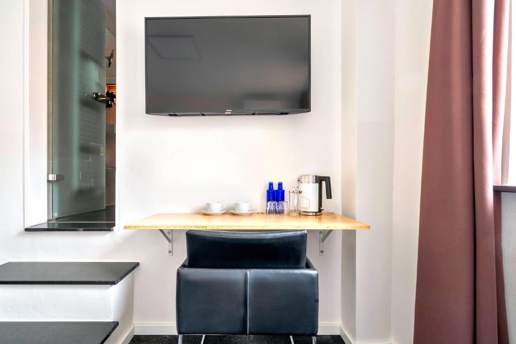 Design Hotel Wiegand - Tap to explore photos