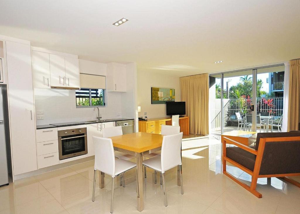 Ramada Hervey Bay - Tap to explore photos