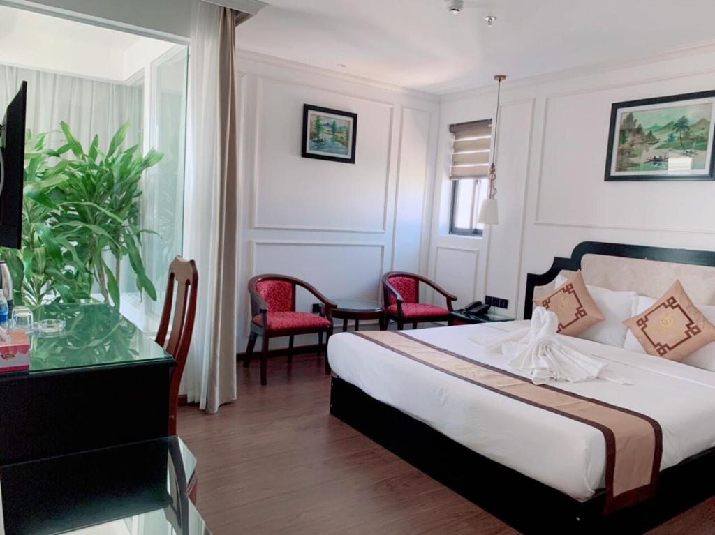 Двухместный (Номер Делюкс с кроватью размера «queen-size»), Khanh Linh Hotel