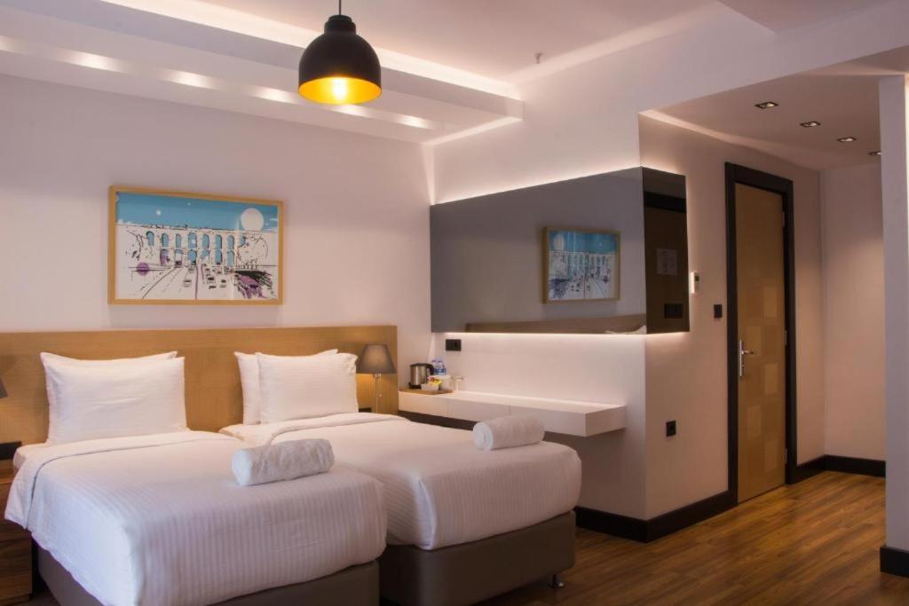 Four-G Hotel photo 2