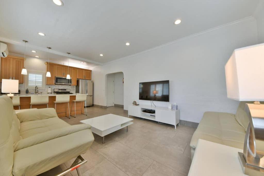 1000#1 Contemporary Home w/ Parking, Grill, & AC! image