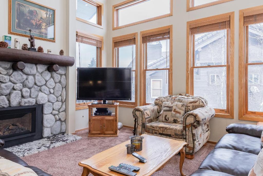 Snowcreek #856 Phase V photo 3