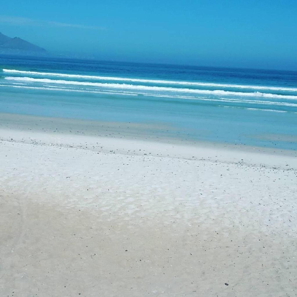 Infinity Self Catering Beachfront Apartment 302 photo 2