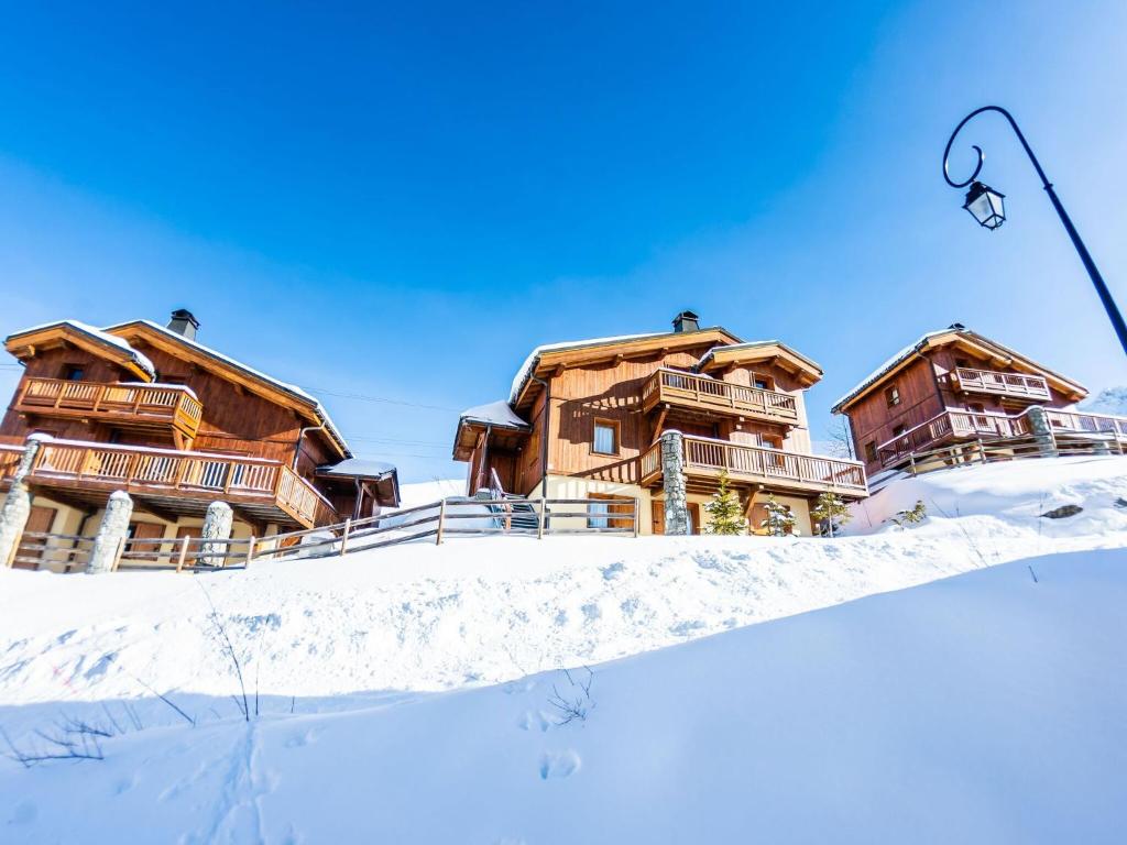 Luxurious chalet near the pistes in family-friendly St François Longchamp photo 2