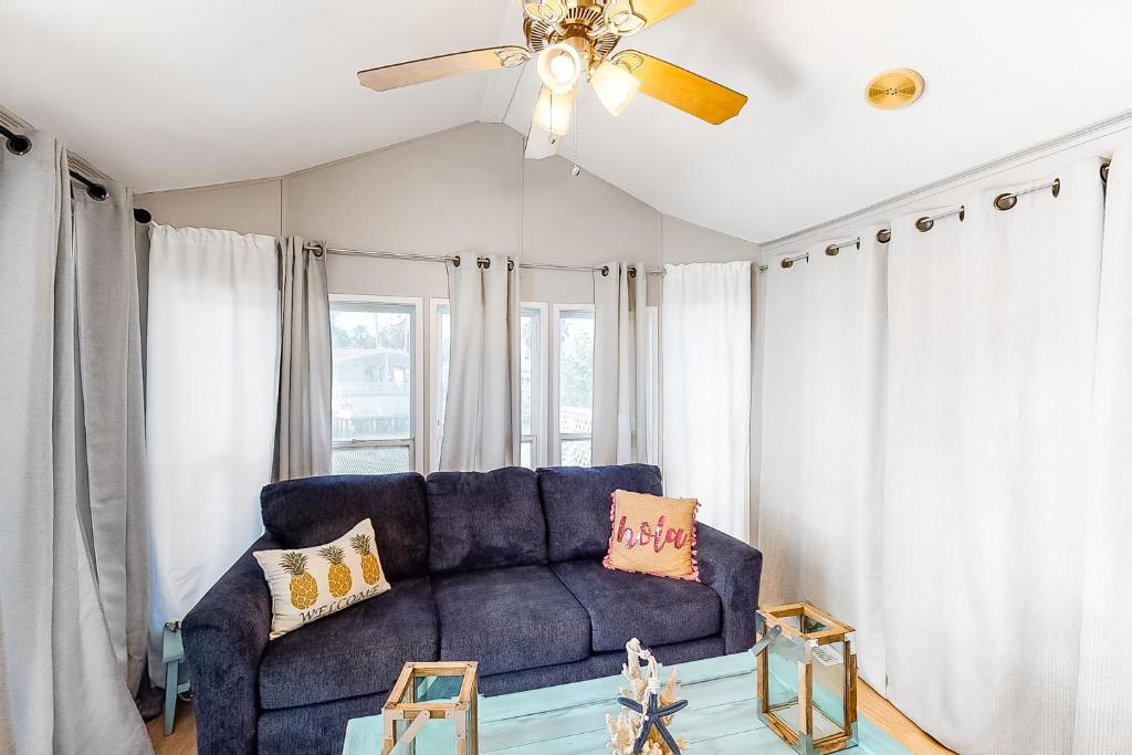 Long Island Village Unit 659 Island Breeze photo 1