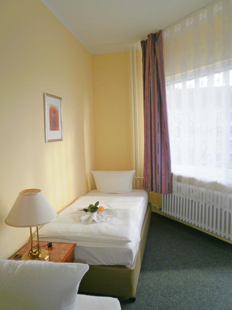 Четырехместный (Четырехместный номер с общей ванной комнатой), Hotel Amadeus Central