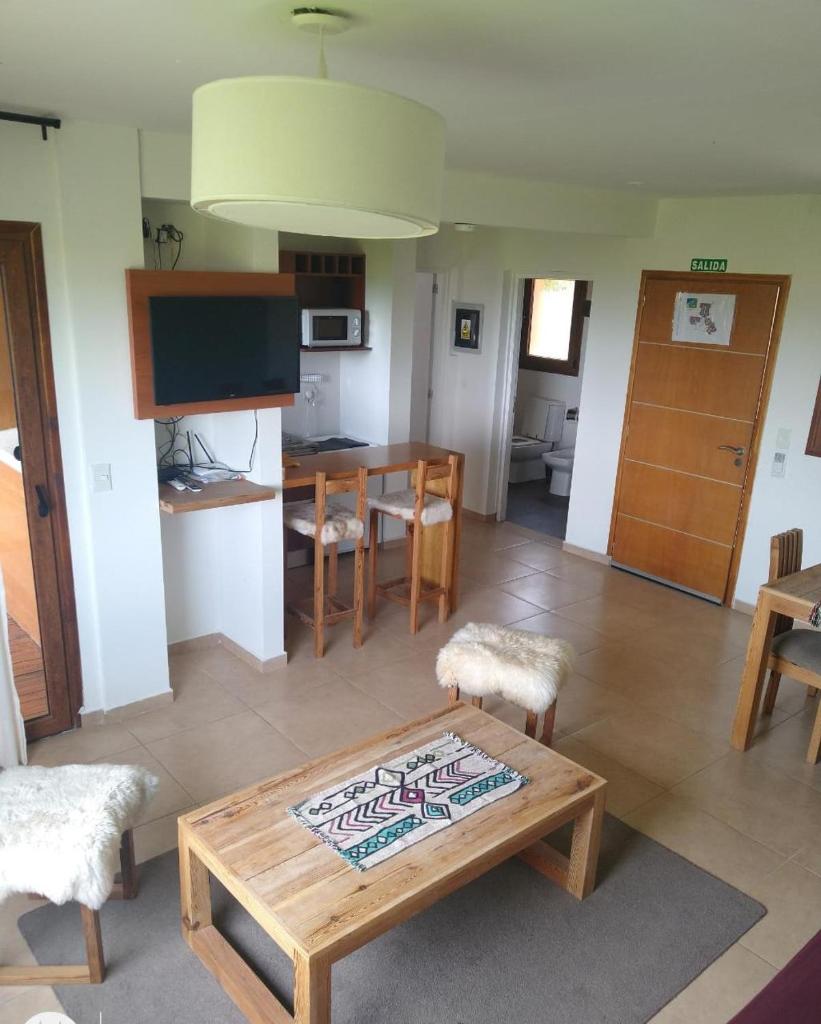 excelente departamento 4 personas villa Dina huapi 2 ambientes amplios PB photo 3