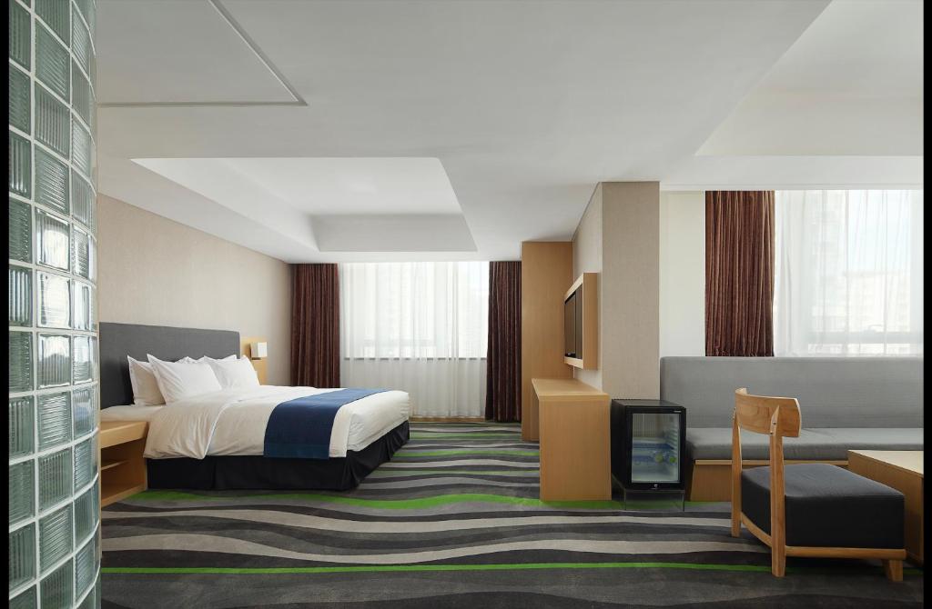 Сьюит (Люкс), Holiday Inn Express Jinan High-Tech Zone
