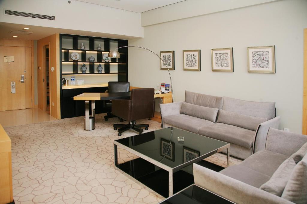 Сьюит (Представительский люкс - Для некурящих), Holiday Inn Beijing Deshengmen