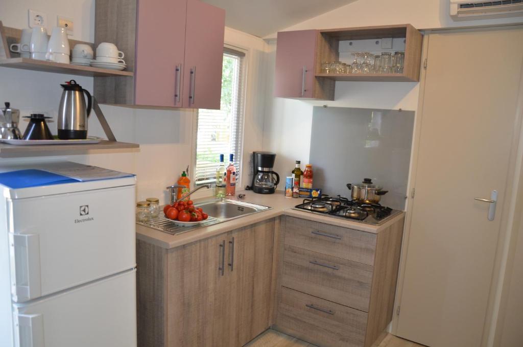 Happy Camp mobile homes in Camping Amadria Park Camping Trogir photo 2