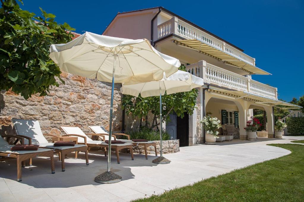 Villa Mediterran photo 2