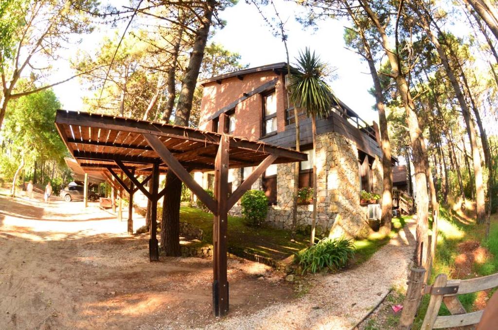 Del Alumine photo 2