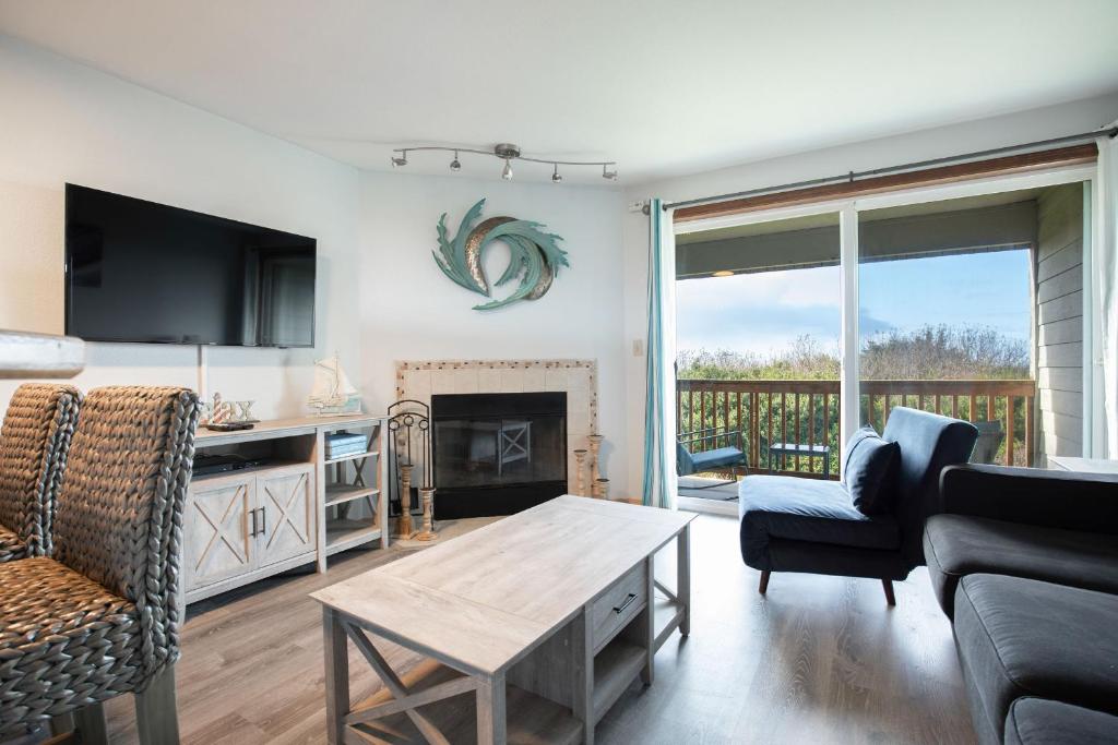 Calypso at Nautilus - Pet Friendly, Walk to beach! photo 2