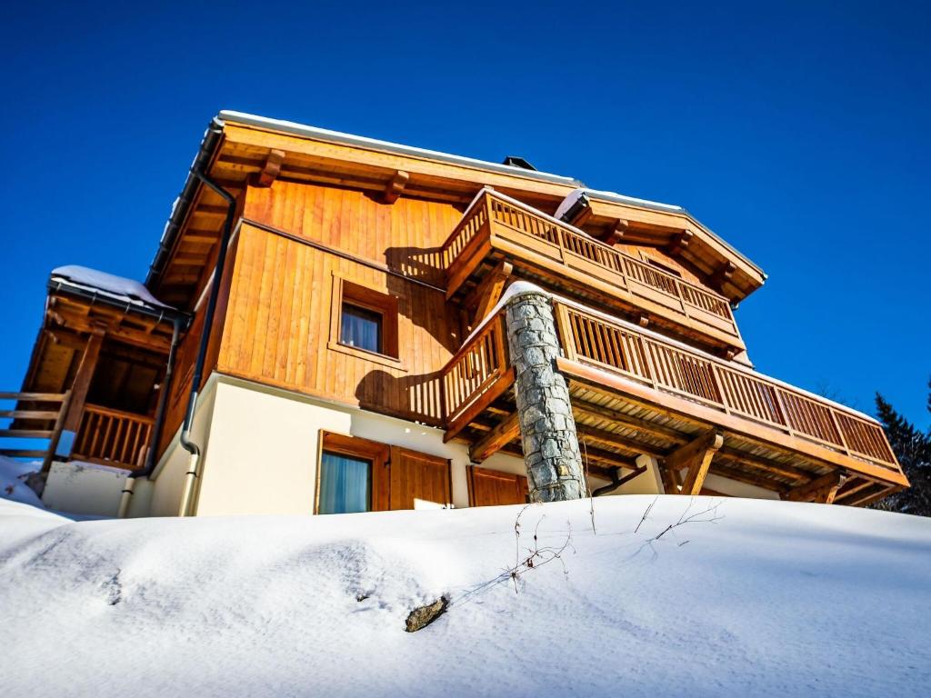 Luxurious chalet near the pistes in family-friendly St François Longchamp photo 3