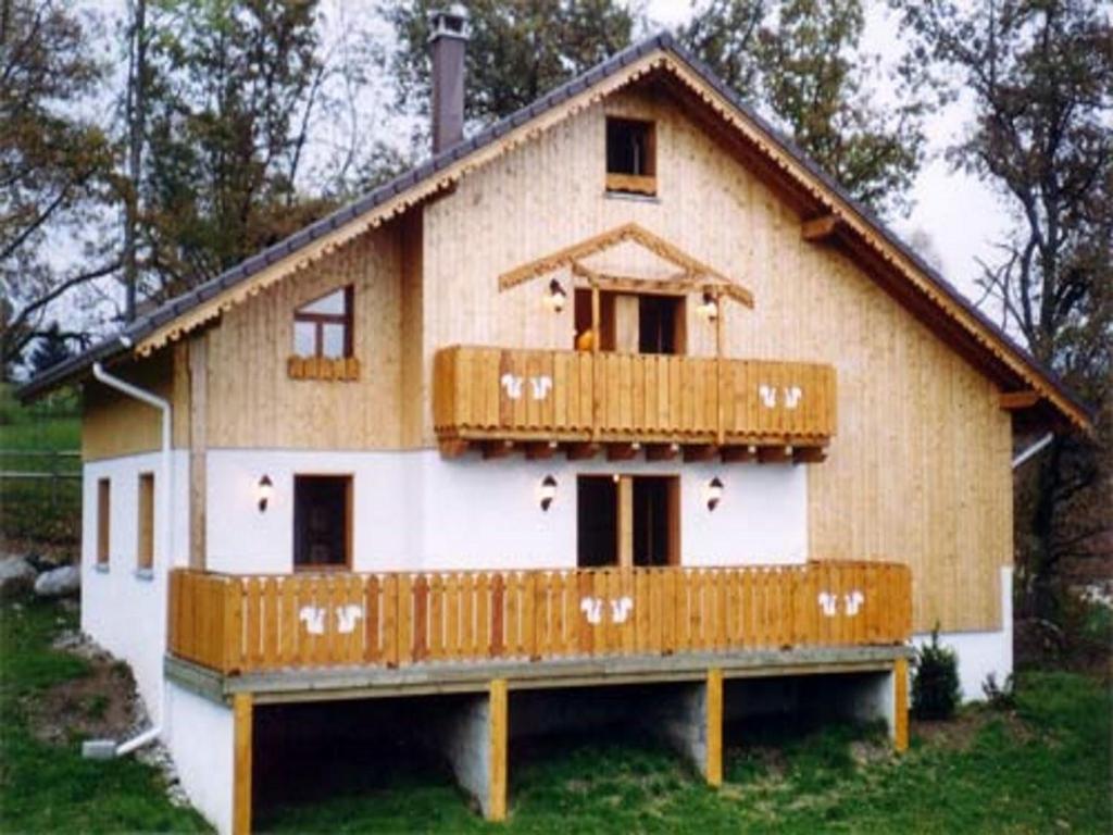Rustic chalet with dishwasher, in the High Vosges