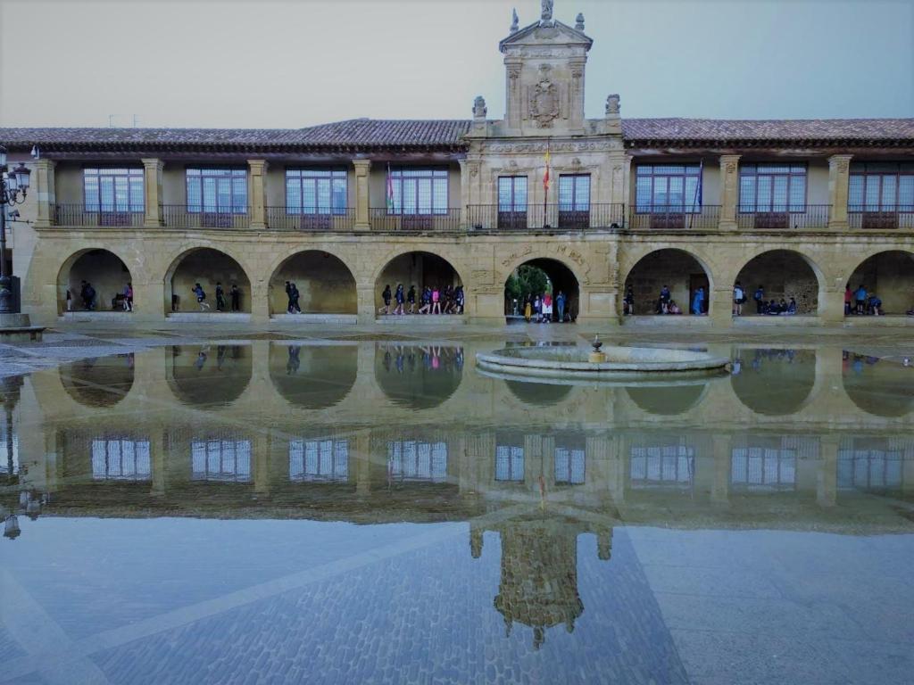 Parador de Santo Domingo de la Calzada - Tap to explore photos