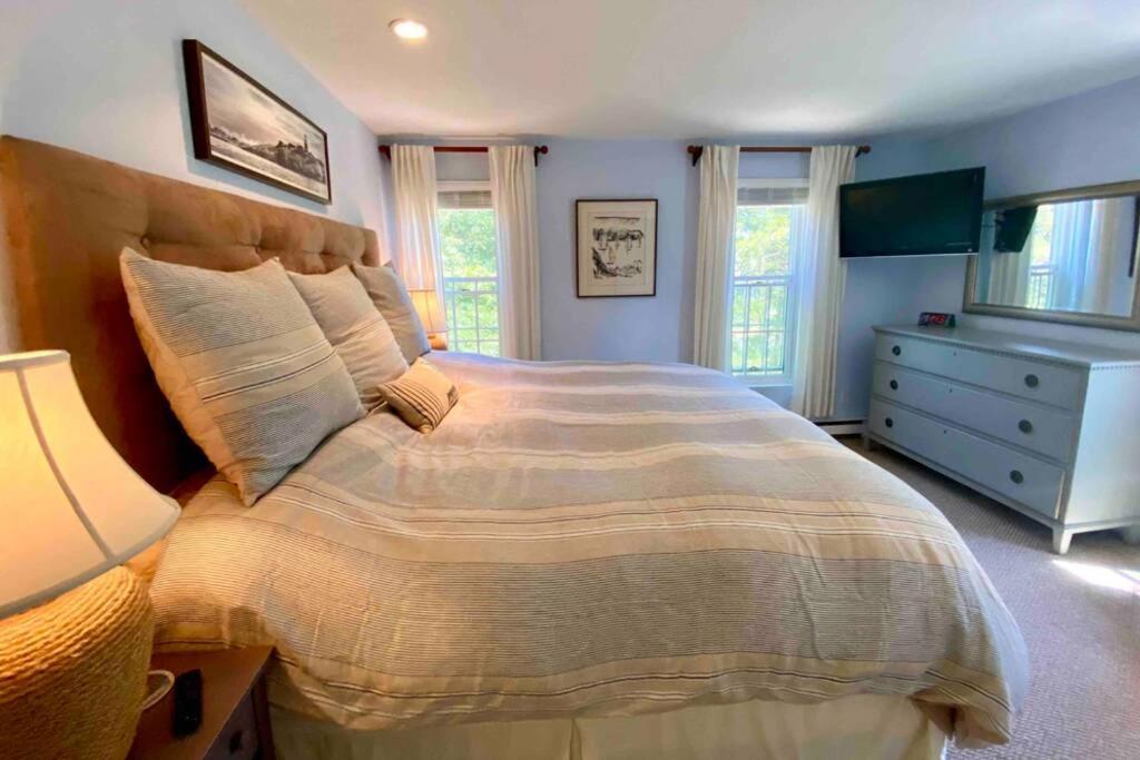 Martha's Vineyard Vacation Home photo 2