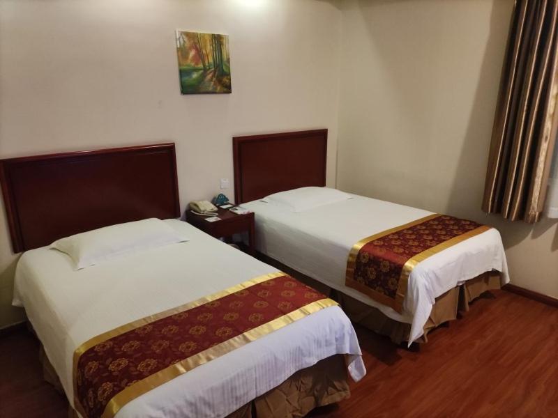 GreenTree Inn Datong Railway Station South Yundingyayuan Express Hotel photo 4