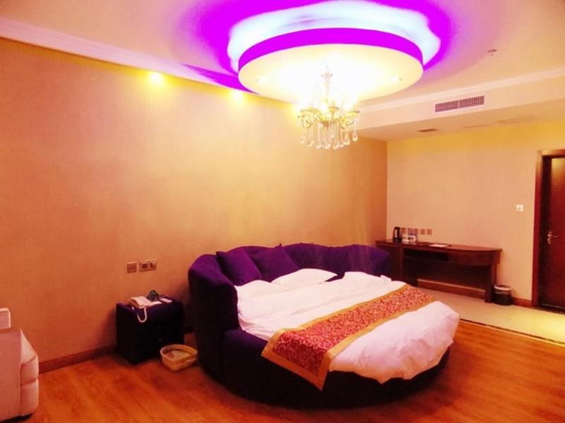 GreenTree Inn Hebei Chengde Luanping Luanyang Road Xiangyuan Road Express Hotel photo 1