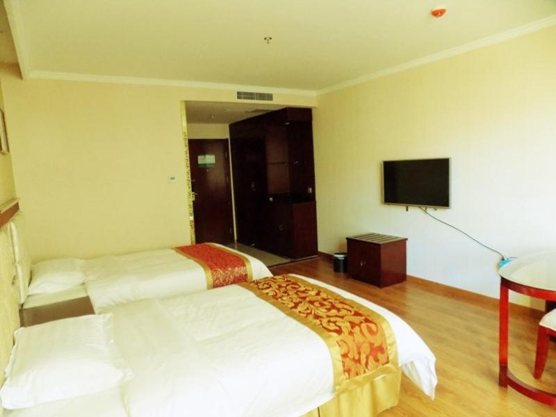 GreenTree Inn Hebei Chengde Luanping Luanyang Road Xiangyuan Road Express Hotel photo 2