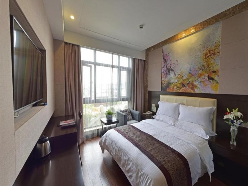 GreenTree Inn JiangSu Changzhou Dinosaur Park Global Harbor Express Hotel photo 3