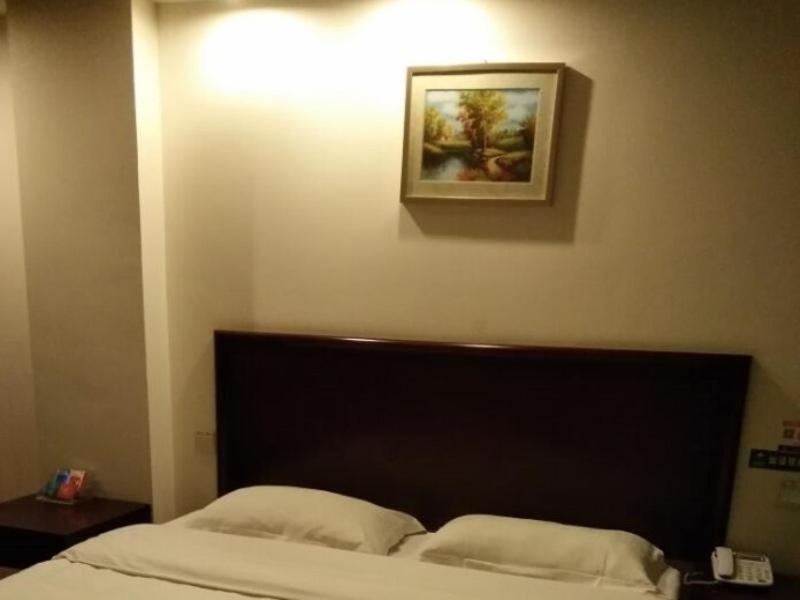 GreenTree Inn Anhui Huainan Liulizhan Express Hotel photo 1