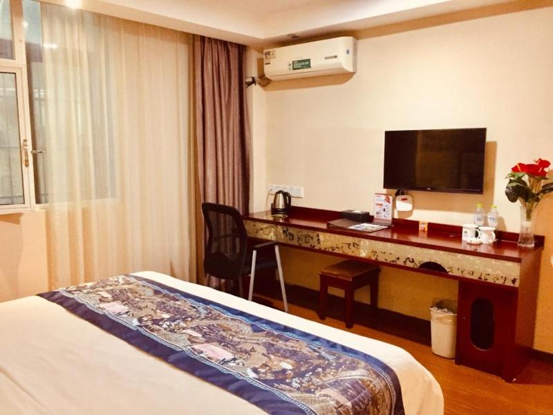 GreenTree Inn Guangxi Yulin Jincheng Commercial Building Shell Hotel photo 4