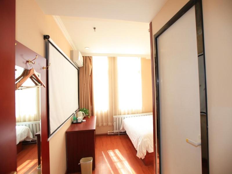 GreenTree Inn Liaoning Dalian Railway Station South Shengli Square Express Hotel photo 2