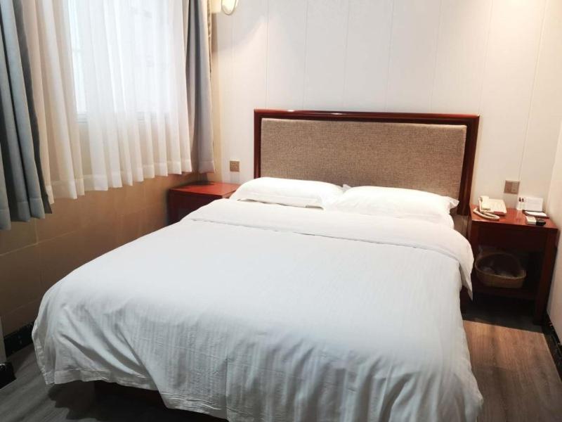 GreenTree Inn Nanjing Yuhuatai Scenic Spot China Gate Subway Station Express Hotel photo 1