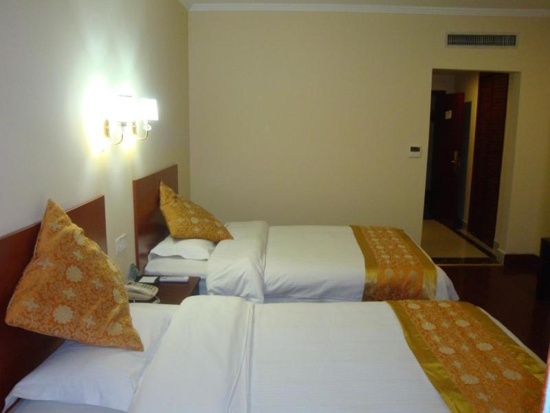 GreenTree Inn JiangSu SuZhou ChangShu South HaiYu Road Walking Street Business Hotel photo 3