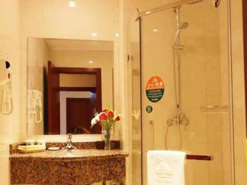 GreenTree Inn Inner Mongolia Chifeng Linxi Ronglin Homeland Express Hotel photo 1